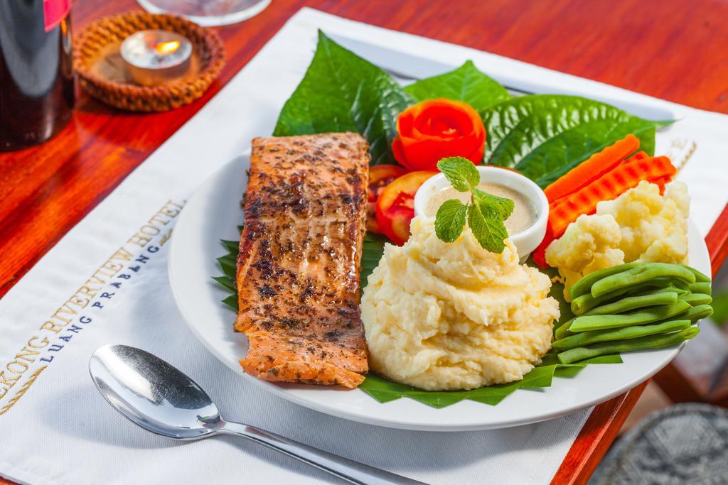 Mekong Riverview Hotel Λουάνγκ Πραμπάνγκ Εξωτερικό φωτογραφία